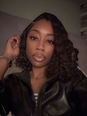 Meet your Posher, Sheire bell